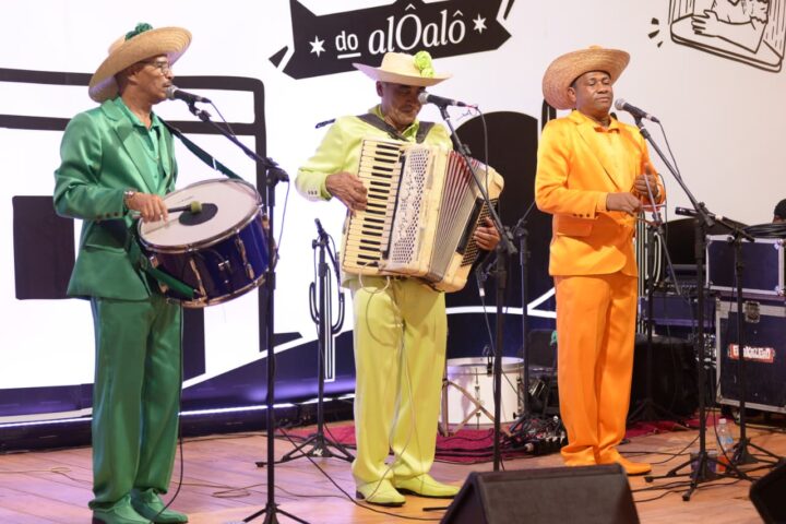 Trio Nordestino abre Arraiá do Alô Alô Bahia com forró tradicional