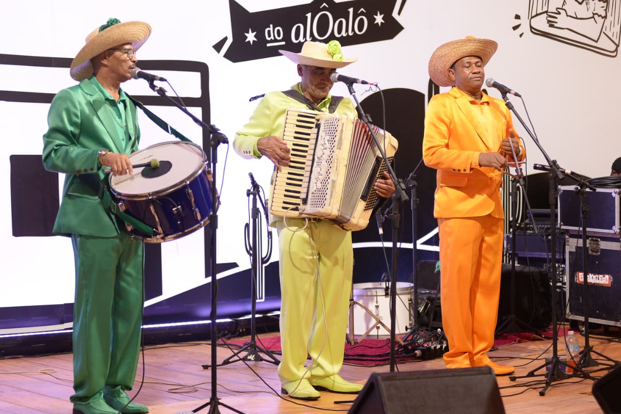 Trio Nordestino abre Arraiá do Alô Alô Bahia com forró tradicional