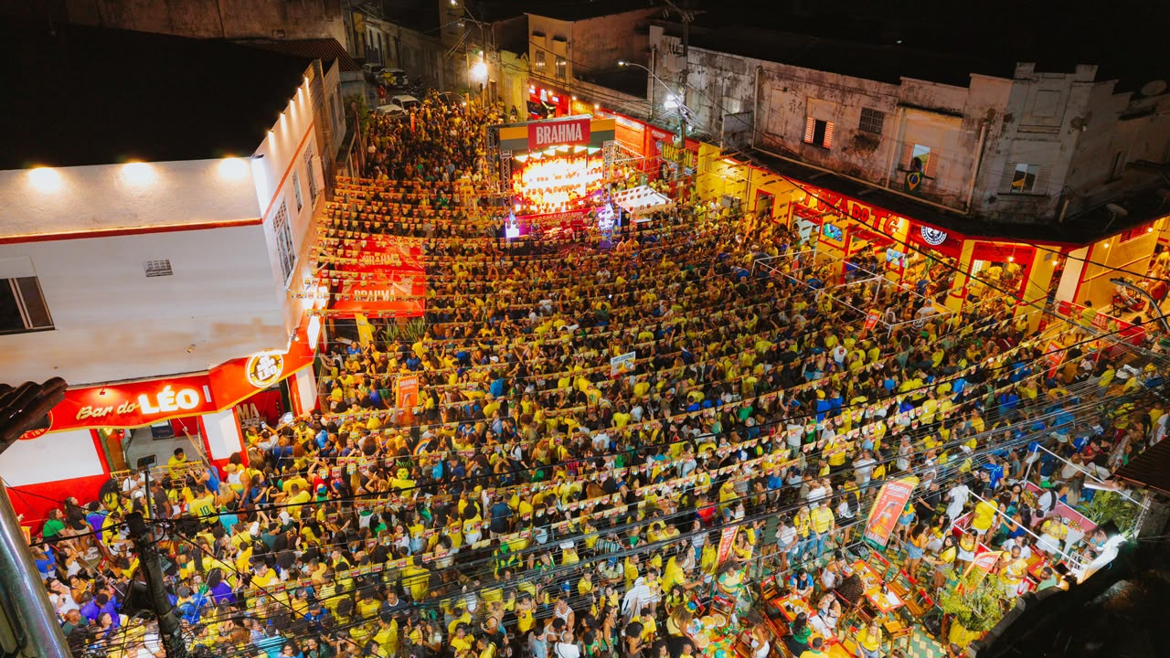 Brasil x Haiti terá transmissão gratuita com telão e show de forró em bar na Saúde