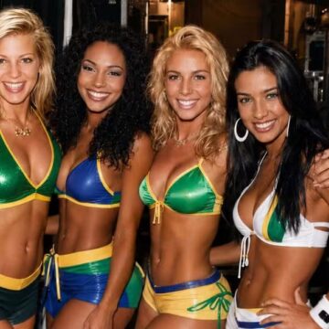 Rosiane Pinheiro relembra Copa de 1998 com foto rara ao lado de Carla Perez, Sheila Mello e Scheila Carvalho