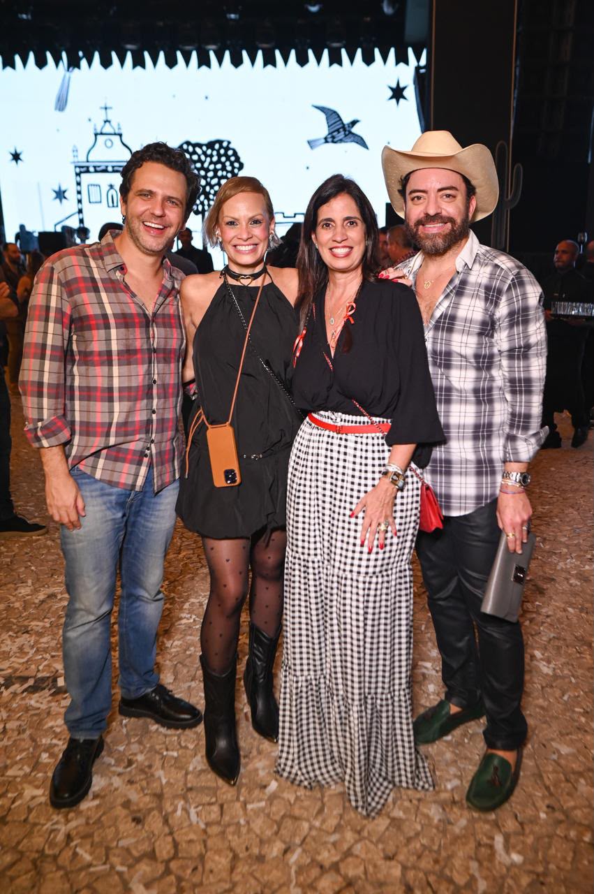 Rodrigo Cassieri, Marcela Mosselman, Fernanda Bahia e Douglas Campos