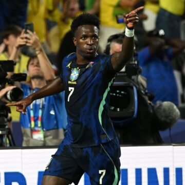 Brasil faz 3 a 0 sobre Haiti ainda no primeiro tempo