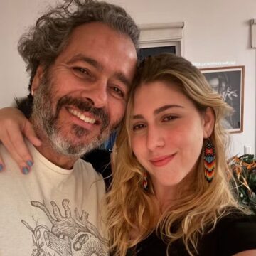 Filha de Marcos Palmeira e Amora Mautner posa ao lado do pai: ‘Parceiro de verdade’