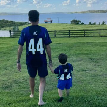 ACM Neto passeia com o filho Antônio na fazenda e revela palpite do caçula para Copa