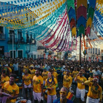 Olodum comanda festa da classificação da Seleção Brasileira no Pelourinho