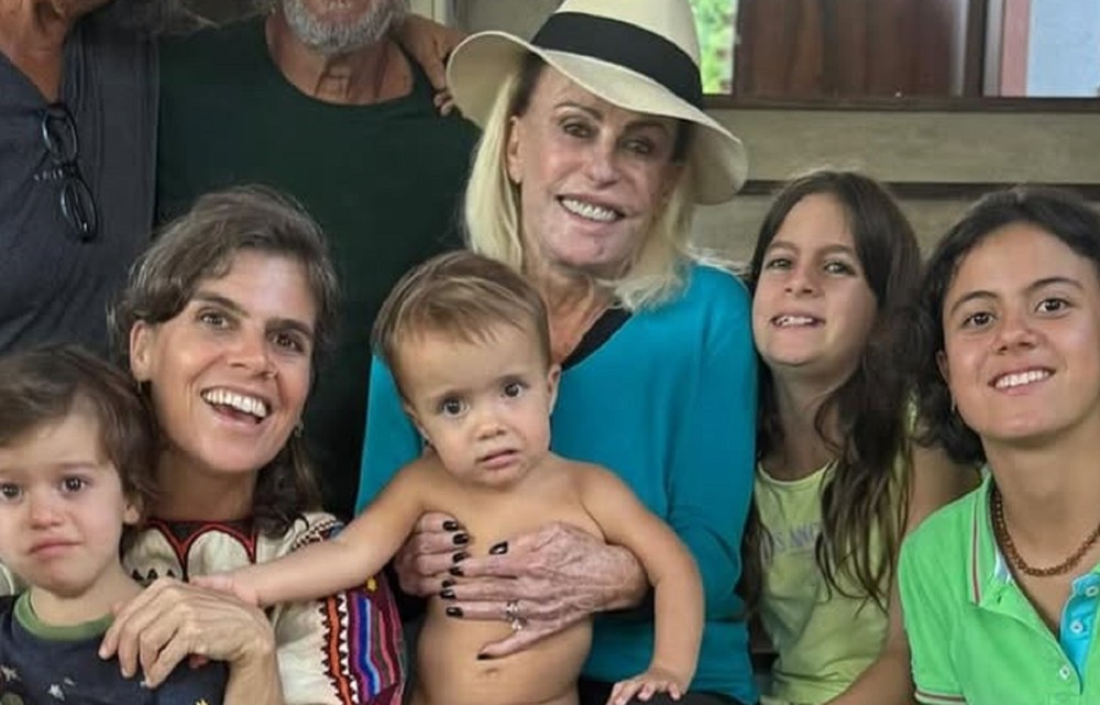 Ana Maria Braga dá opinião sincera sobre criação dos netos: ‘Acho radical demais’