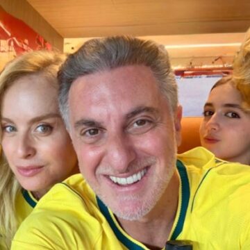 Angélica abre álbum curtindo a Copa do Mundo com Huck e os filhos