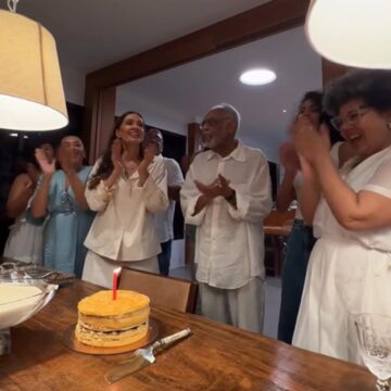 Gilberto Gil comemora aniversário com a família em Salvador