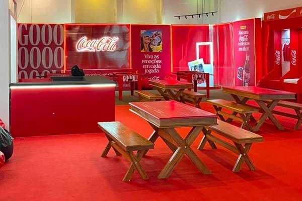 Shopping em Salvador ganha espaço oficial para troca de figurinhas da Copa do Mundo
