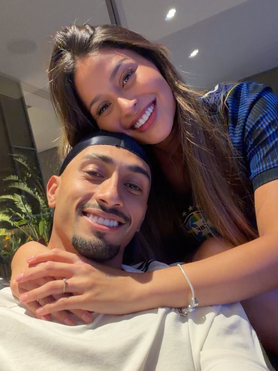 Esposa de Raphinha sofre ataques após jogo do Brasil e desabafa: ‘Crueldade’