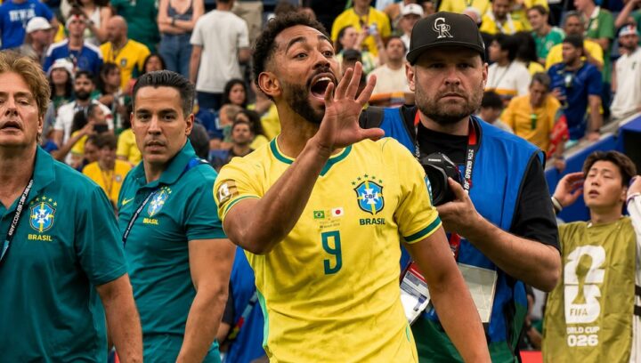 “Eu tenho cinco”: Matheus Cunha provoca e responde fala polêmica de jogador joponês