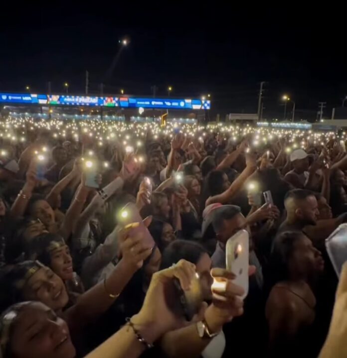 Calcinha Preta emociona público no encerramento do São João de Petrolina