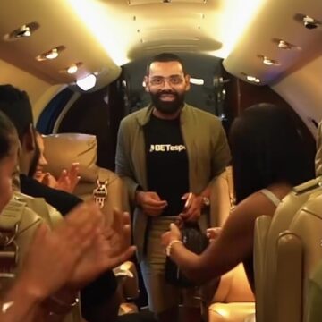 Pablo celebra conquista de novo avião: “Deus honra o trabalho”