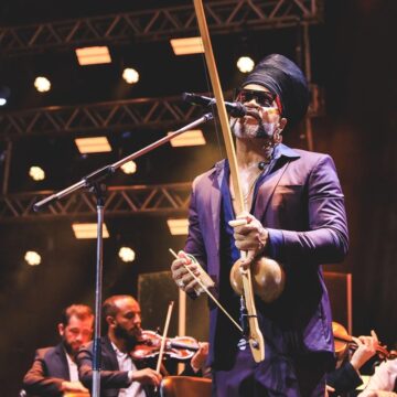 Carlinhos Brown anuncia álbum ao vivo com a Orquestra Ouro Preto gravado em Salvador