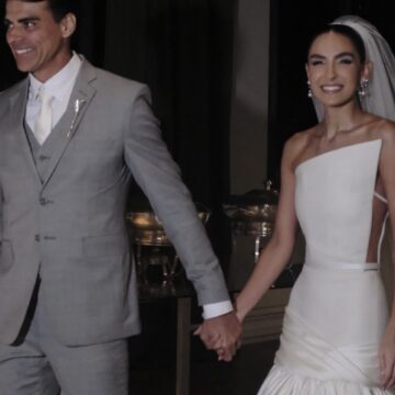 Casamento de Carolina Furtado e Franco Tenisi reúne cerca de 400 convidados em Pedra Azul; veja fotos