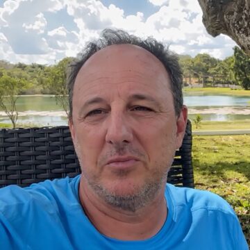 Goleiro Vozinha cita Rogério Ceni como inspiração e recebe mensagem do técnico do Bahia