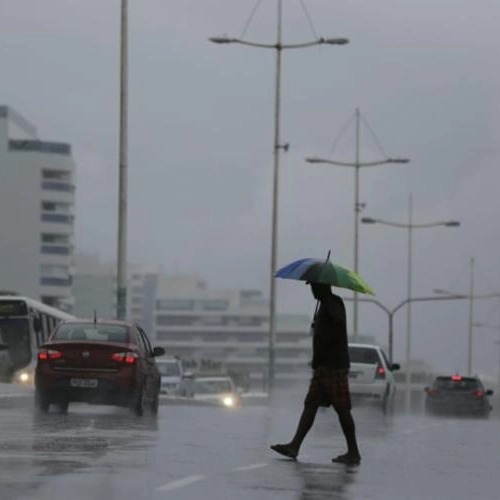Salvador entra em nível de atenção após previsão de chuvas intensas e ventos fortes