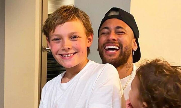 ‘Meu pai já joga’: filho de Neymar surpreende influenciador ao recusar ingressos VIP para jogo do Brasil