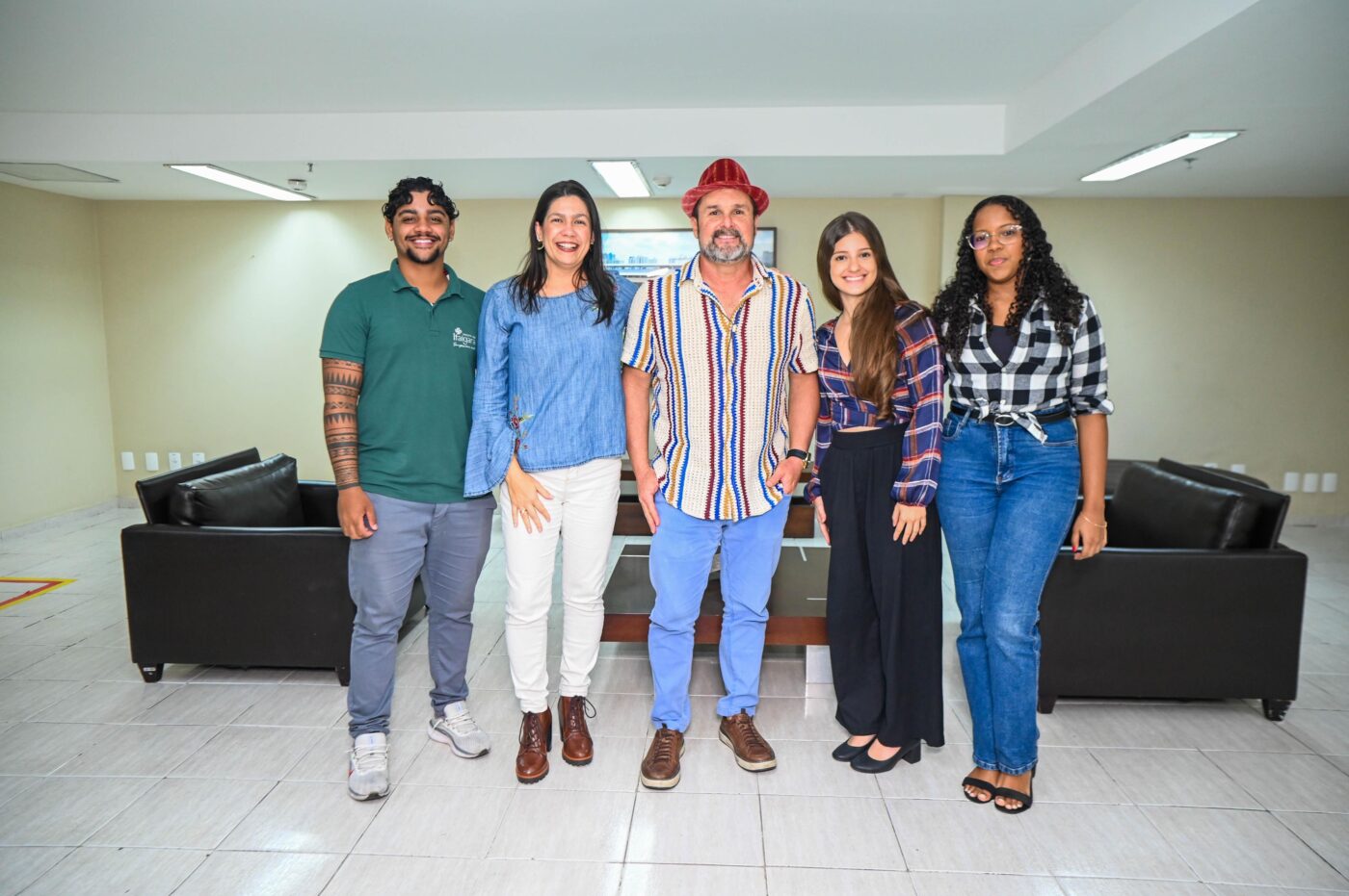 Renato Tupinamba, Luciana Coelho, Léo Estakazero, Maria Clara Nunes e Larissa Casaes