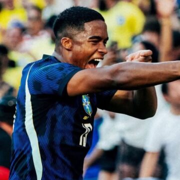 Endrick celebra gol em amistoso do Brasil, emociona torcedores e recebe apoio de Gabriely Miranda