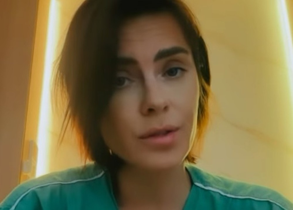 Carol Dieckmmann recebe apoio de famosos após ser internada com infecção no rim