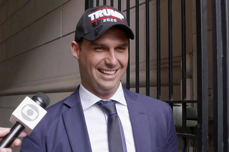 STF forma maioria para condenar Eduardo Bolsonaro por crime de coação