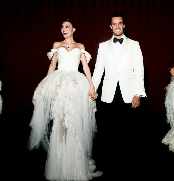 Pré-wedding de Elisa Zarzur e Alexandre Negrão tem glamour dos anos 20 em museu de Paris