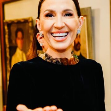 Flora Gil faz aniversário e reflete sobre a vida: “Os sorrisos chegaram primeiro”