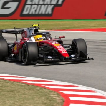Lewis Hamilton vence GP da Catalunha e encerra jejum pela Ferrari; veja melhores momentos