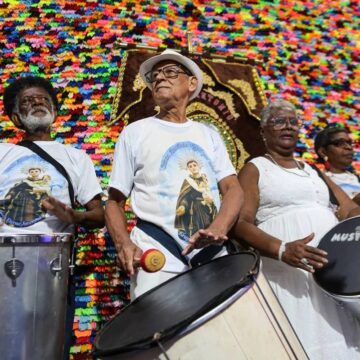 Pelourinho recebe tríduo em homenagem a Santo Antônio com reza, forró e comidas típicas