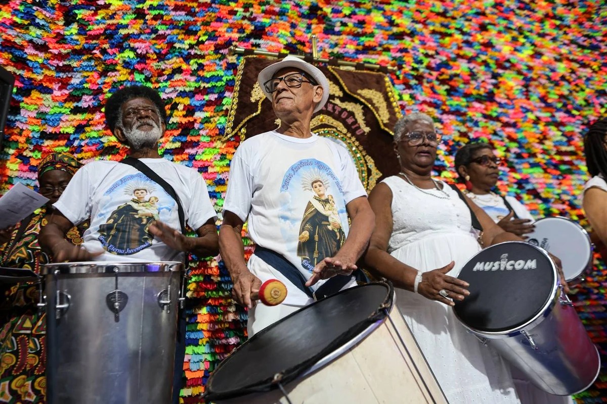 Pelourinho recebe tríduo em homenagem a Santo Antônio com reza, forró e comidas típicas