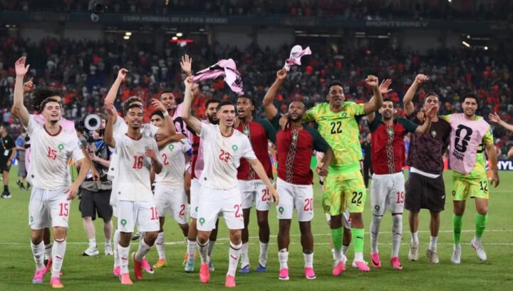 Marrocos elimina Holanda nos pênaltis e pega o Canadá nas oitavas da Copa