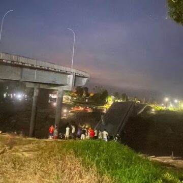 Ponte que custou R$ 36 milhões desaba no Acre e deixa feridos em estado grave