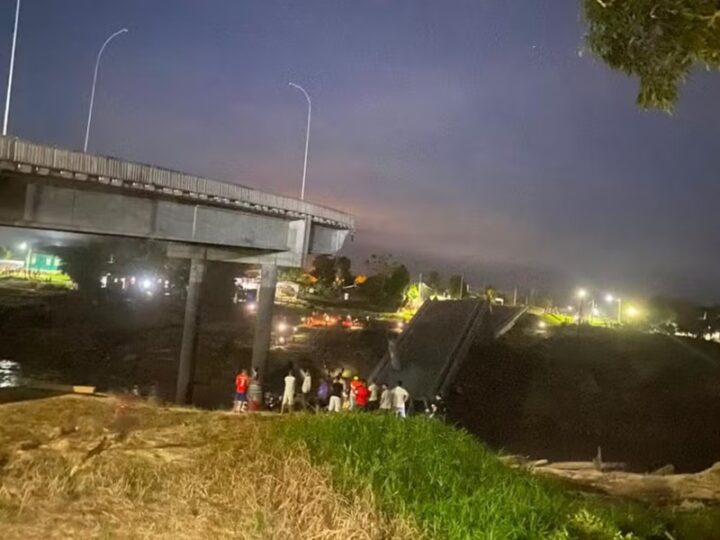 Ponte que custou R$ 36 milhões desaba no Acre e deixa feridos em estado grave