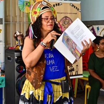Professora leva história de Luiz Gonzaga a alunos da rede municipal e valoriza cultura nordestina em Salvador