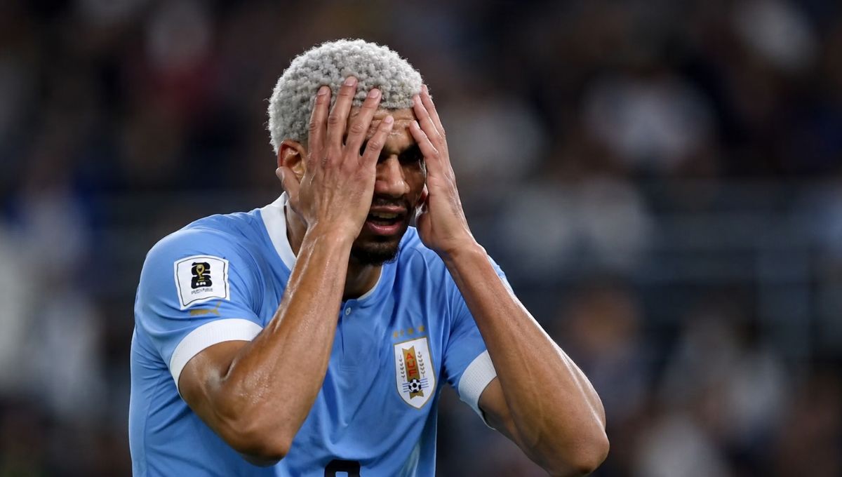 Zagueiro do Barcelona sente lesão e vira nova preocupação do Uruguai antes da Copa