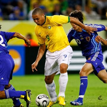 Brasil já venceu Japão em duelo na Copa do Mundo em jogo que reuniu Pelé, Zico, Ronaldo e Ronaldinho