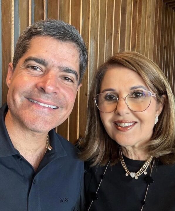ACM Neto homenageia a mãe no aniversário com declaração emocionante