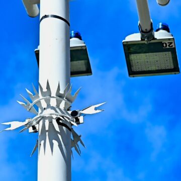 Salvador reforça proteção de postes após série de furtos de luminárias na Garibaldi