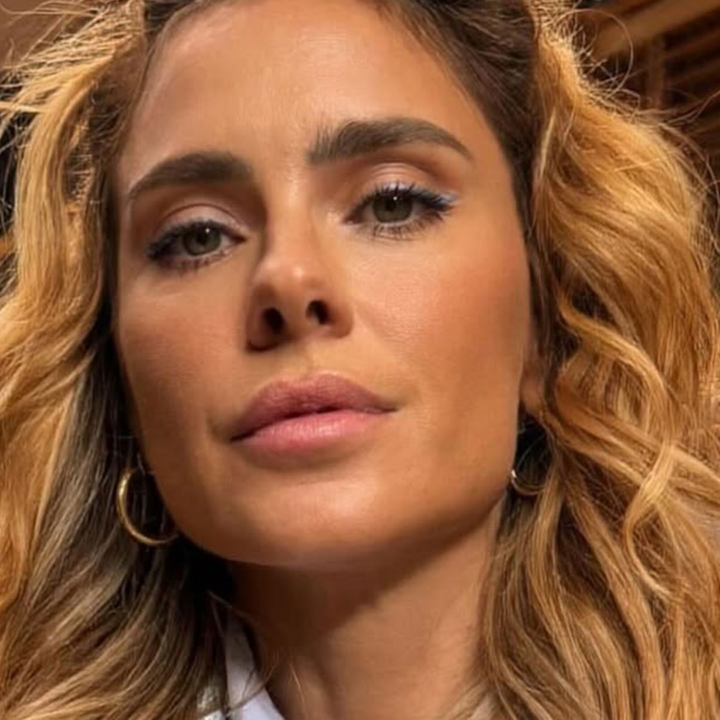 Carolina Dieckmann revela internação após infecção avançada no rim: “Há quatro dias no hospital”