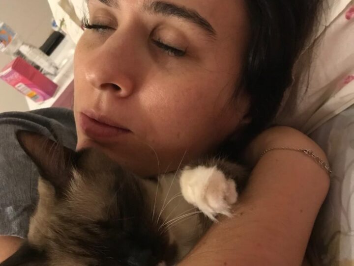 Tata Wenerck lamenta morte de gato dias após perder cachorro: ‘Me deu tanto amor’