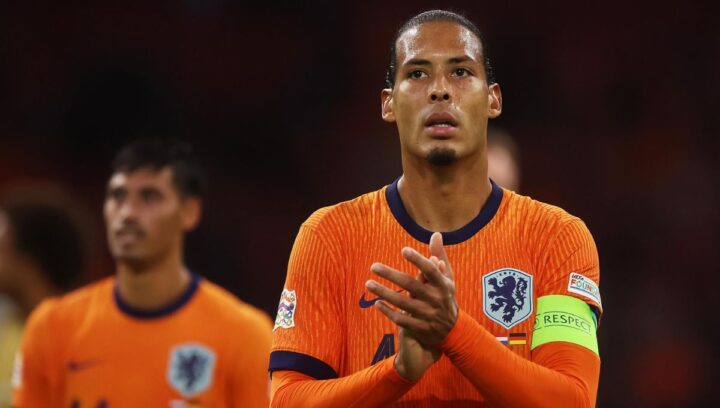 Van Dijk critica pausa para hidratação na Copa do Mundo: “Interromper a partida para fazer publicidade”