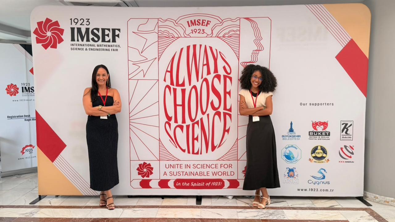 Estudante baiana conquista medalha de prata em feira internacional de ciência na Turquia
