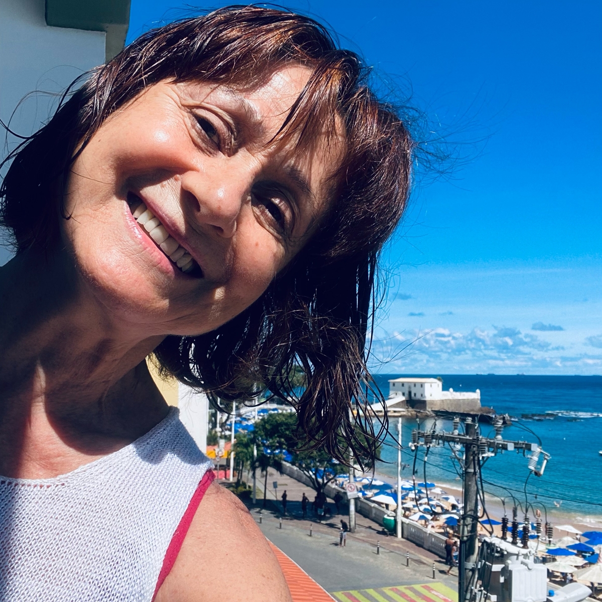Zezé Polessa abre álbum de fotos em Salvador após finalizar gravação de filme