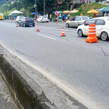BR-324: cratera provoca nova interdição no sentido Feira de Santana