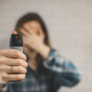 Spray de pimenta para mulheres: Guarda Municipal de Salvador orienta sobre uso seguro