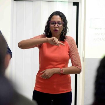Salvador abre inscrições para curso gratuito de Libras; veja como participar