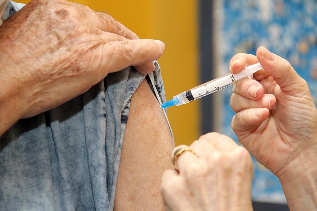 Frente fria: Anvisa aprova nova vacina contra gripe com 73% de eficácia; saiba quem poderá receber