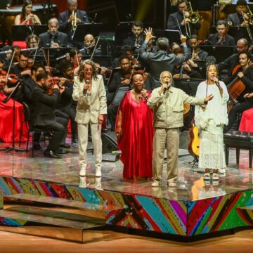 Teatro Castro Alves reabre após mais de dois anos de obras; veja fotos