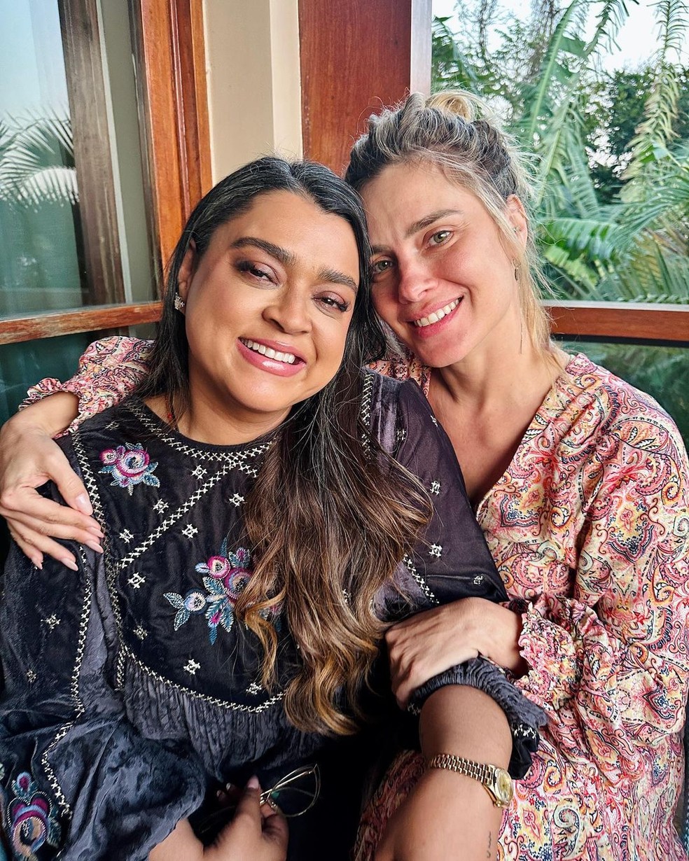 Carolina Dieckmann explica silêncio sobre documentário em homenagem a Preta Gil: “Ainda está muito difícil”